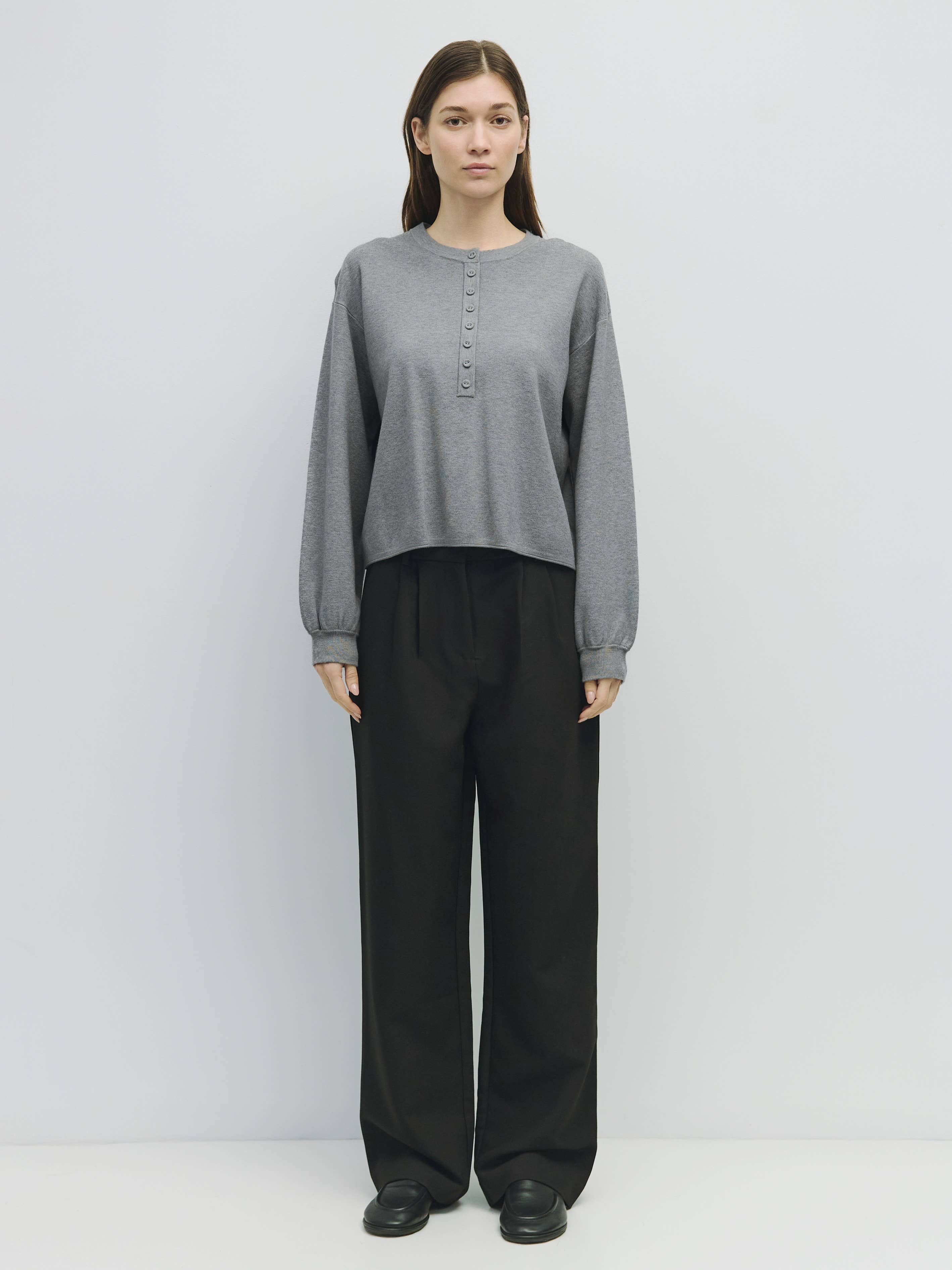 The Lorne Sweater | Semi-Cropped Pullover Sweater