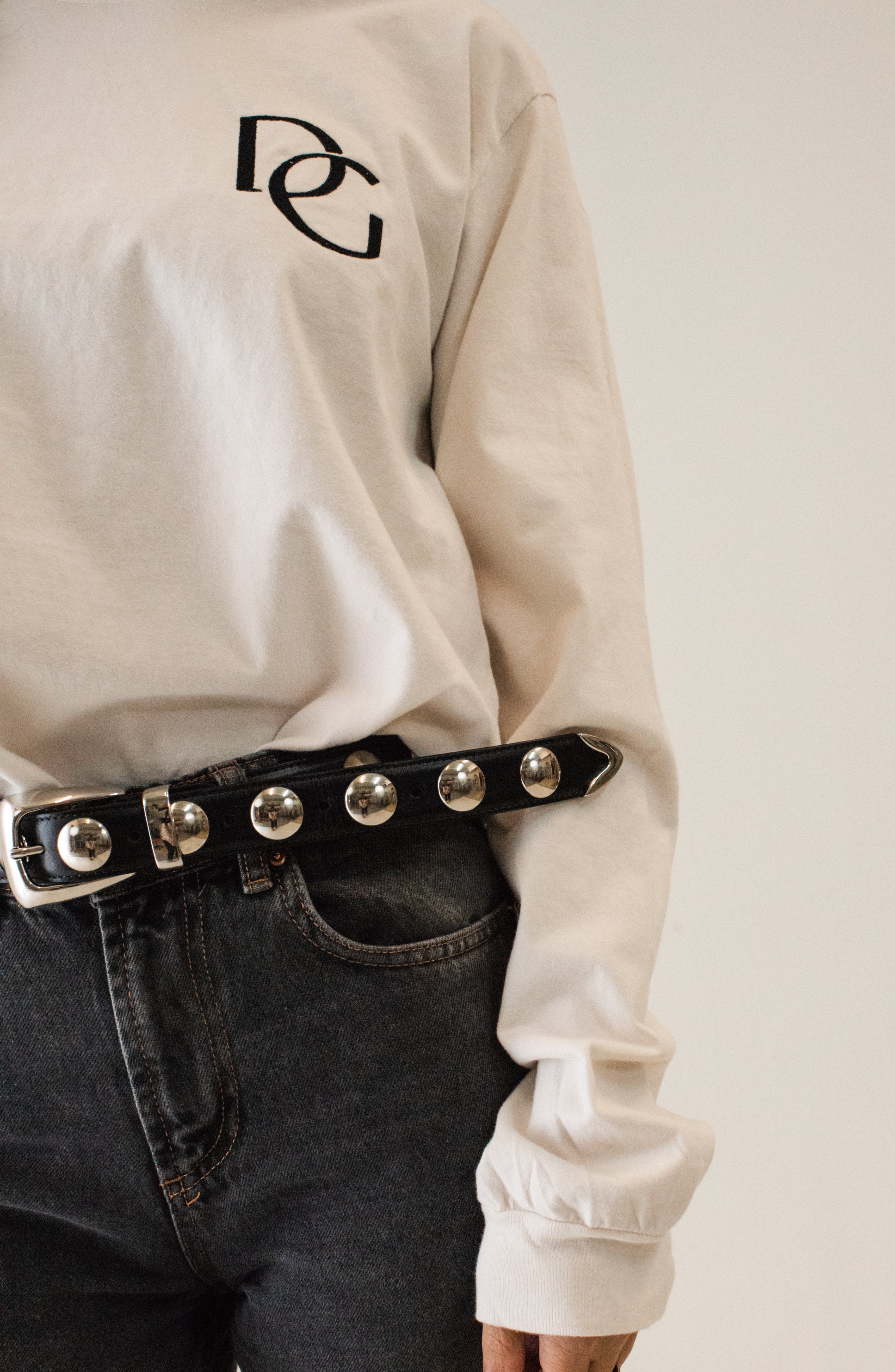 Dutch Girl™ Unisex Long Sleeve Tee | Bone